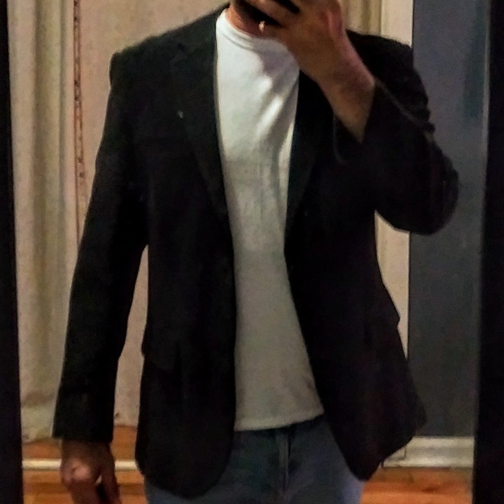 Slim cut sports jacket with side vents